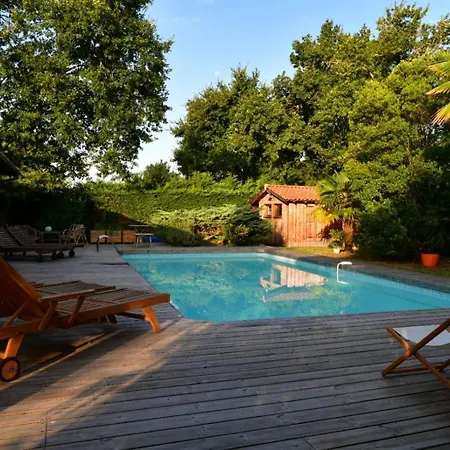 Bed & Breakfast La Maison Du Saint-Jean-d'Illac