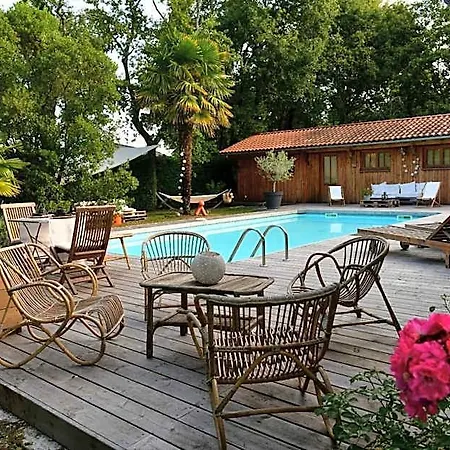 La Maison Du Bed & Breakfast