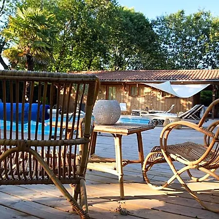 La Maison Du Bed & Breakfast