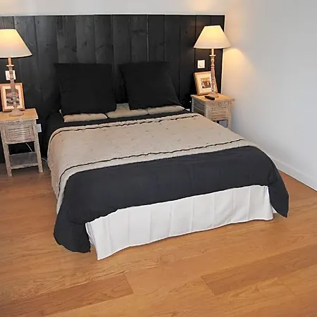 La Maison Du Bed & Breakfast 3*